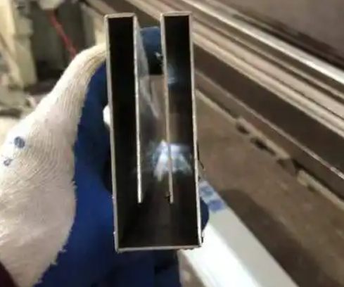 ����ְ�����